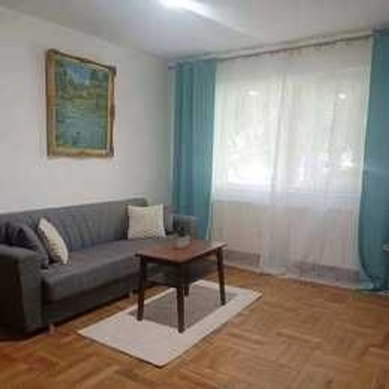 Apartament cu 2 camere semidecomandat în Boul Roșu