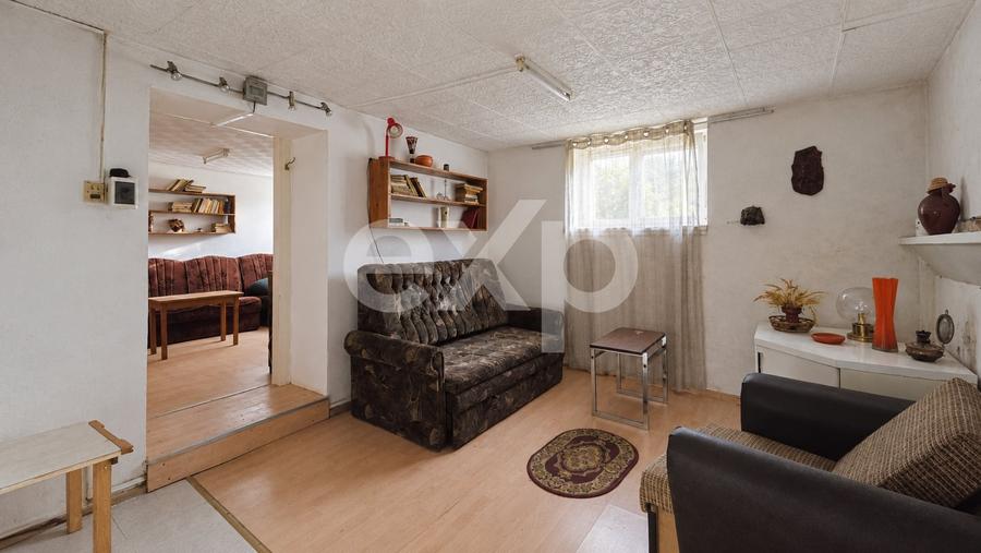 Casă individuală cu 5 camere cu Teren 446 Mp în Craiter