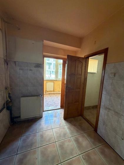 APARTAMENT DE VÂNZARE - 2