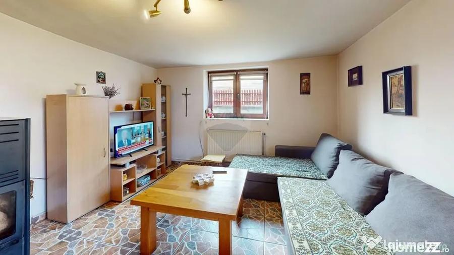 Casă cu 4 camere cu Teren 475 Mp în Valea Aurie