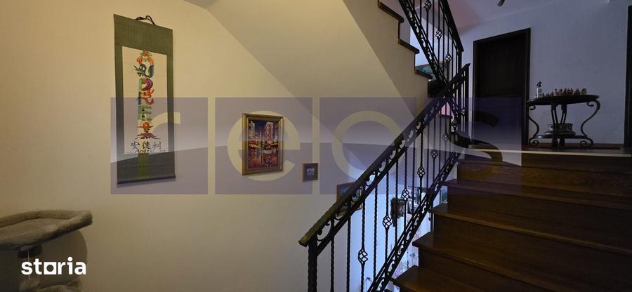 Casă cu 10 camere cu Teren 410 Mp în Pantelimon