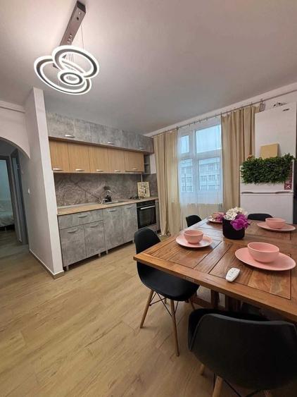 Apartament cu 2 camere decomandat în Central