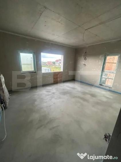 Casă cu 5 camere cu Teren 600 Mp în Giarmata