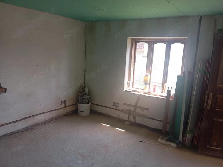 Casă cu Teren 3427 Mp în Alexeni