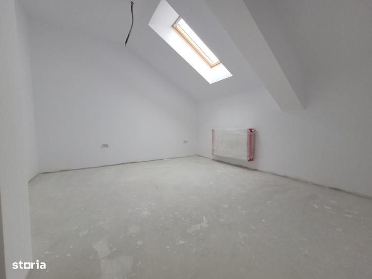 Apartament cu 3 camere decomandat în Central — fotografia 1
