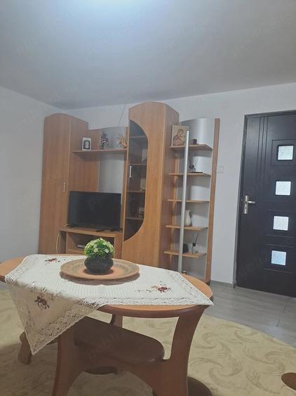 Casă cu Teren 1363 Mp în Central