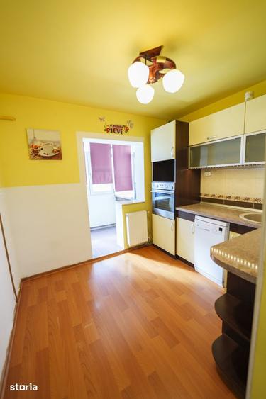 Apartament cu 3 camere decomandat în Central