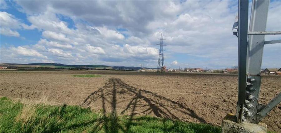 Teren intravilan de 2900 mp, în 1 Decembrie 1918