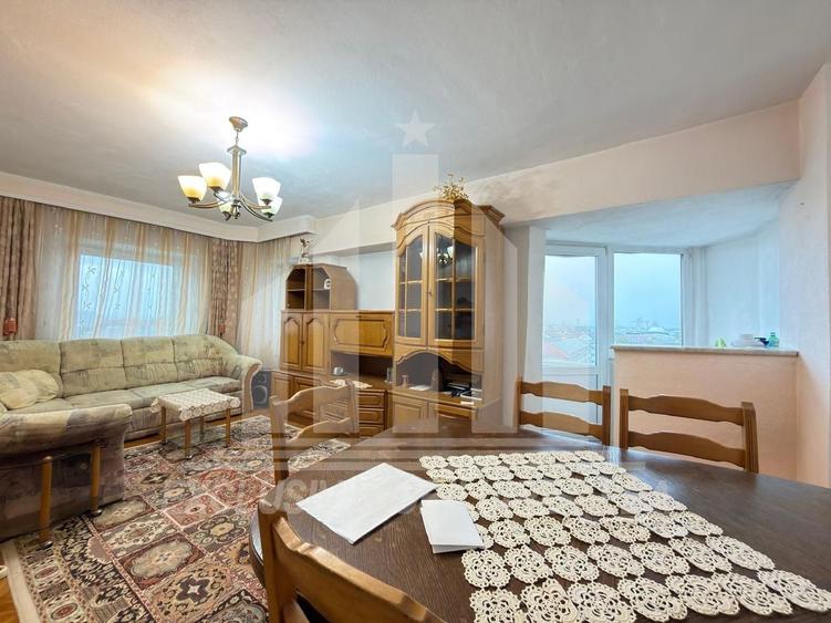 Apartament cu 3 camere decomandat, mobilat în Central