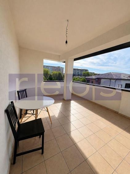 Apartament cu 2 camere semidecomandat, mobilat în Central