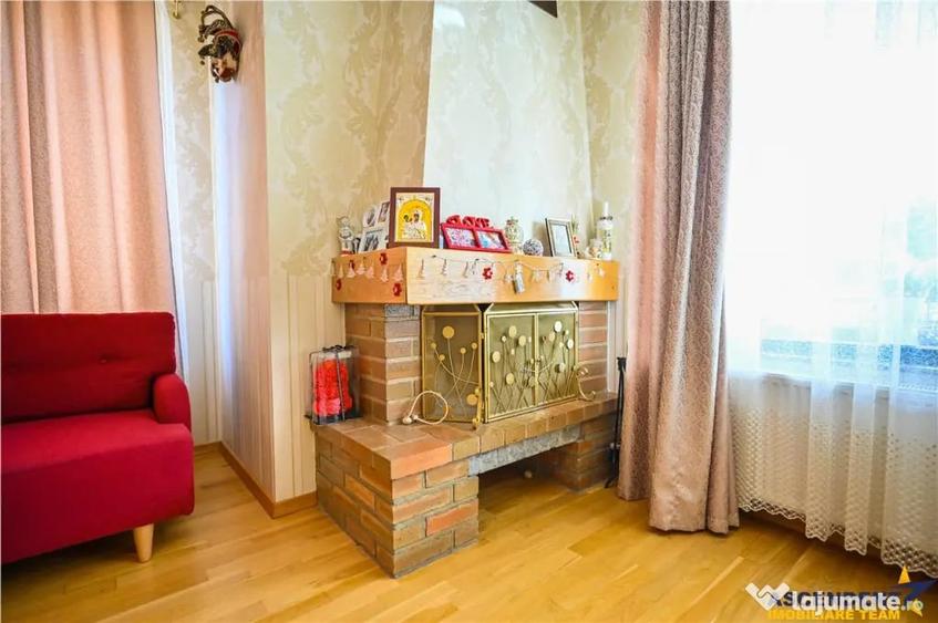 Casă cu 5 camere cu Teren 965 Mp în Central