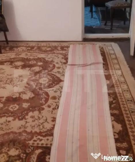 Casă cu 5 camere cu Teren 2348 Mp în Găești