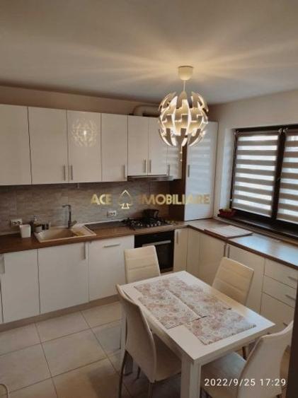 Duplex cu 5 camere cu Canalizare în Popești-Leordeni