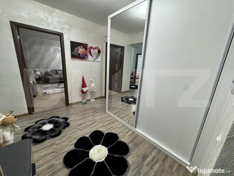 Apartament cu 3 camere decomandat în Mofleni
