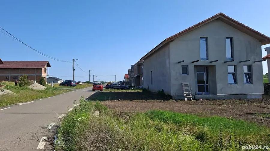 Casă cu 4 camere în Fântânele