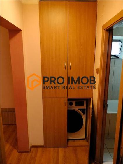 Apartament cu 2 camere semidecomandat, mobilat în Micro 5