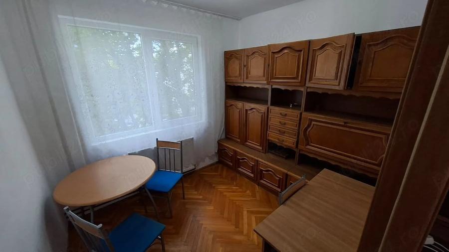 Apartament cu 2 camere semidecomandat în Complex Studențesc
