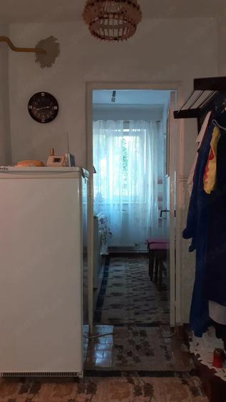 Apartament cu 3 camere decomandat în Sud