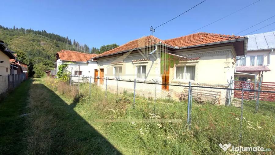 Casă cu 4 camere cu Teren 1316 Mp în Lerești