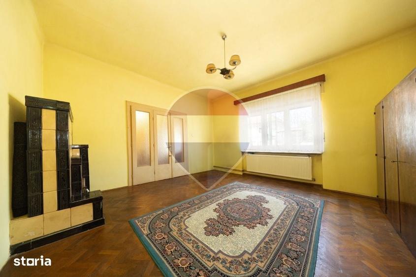Casă cu 3 camere în 13 Decembrie