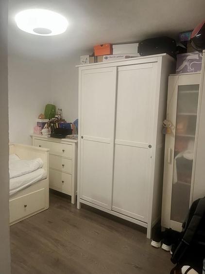 Casă cu 4 camere în Străulești