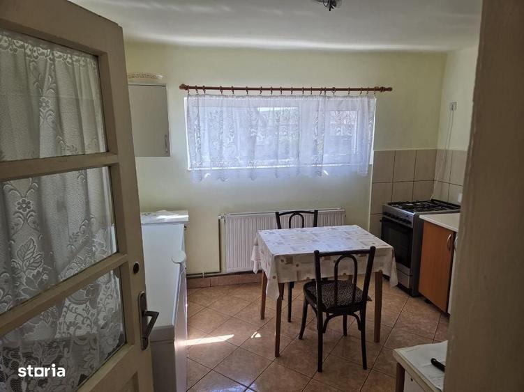Casă cu 3 camere în Crăciunelu de Jos