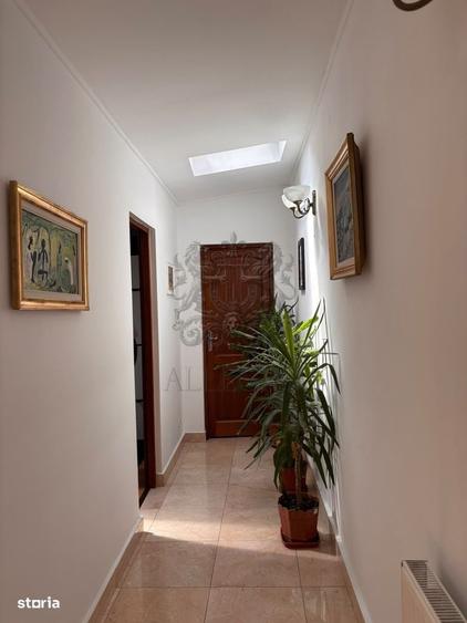 Casă cu 4 camere în Ultracentral