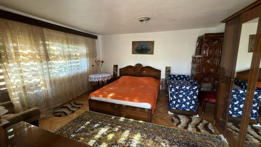 Casă cu 4 camere în Central
