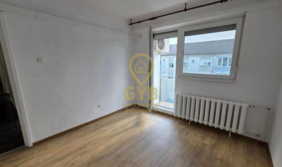 Apartament cu 3 camere decomandat, mobilat în Iosia