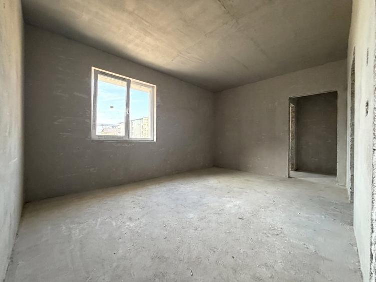 Apartament cu 3 camere decomandat în Giroc