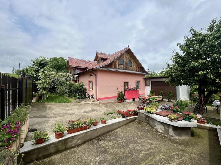 Casă cu 4 camere cu Teren 680 Mp în Central