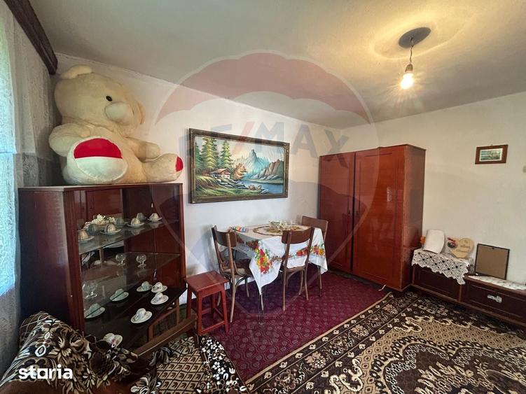 Casă cu 4 camere cu Teren 700 Mp în Chiojdu