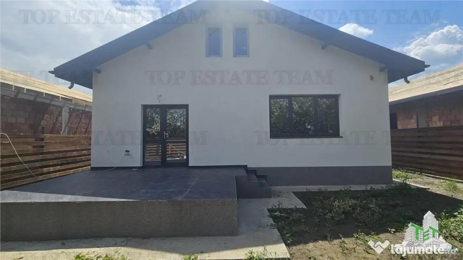 Casă cu 4 camere cu Teren 400 Mp în Țegheș