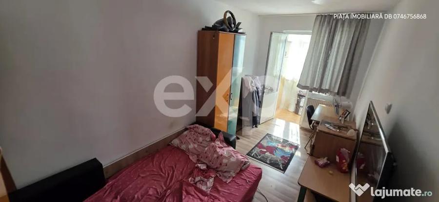 Apartament cu 2 camere decomandat în Micro 9