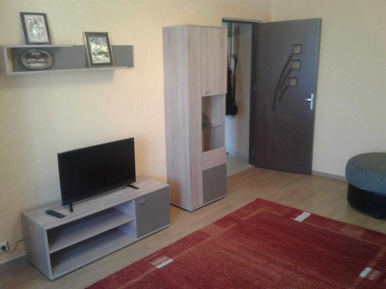 Inchiriez apartament 2 camere decomandat - 6
