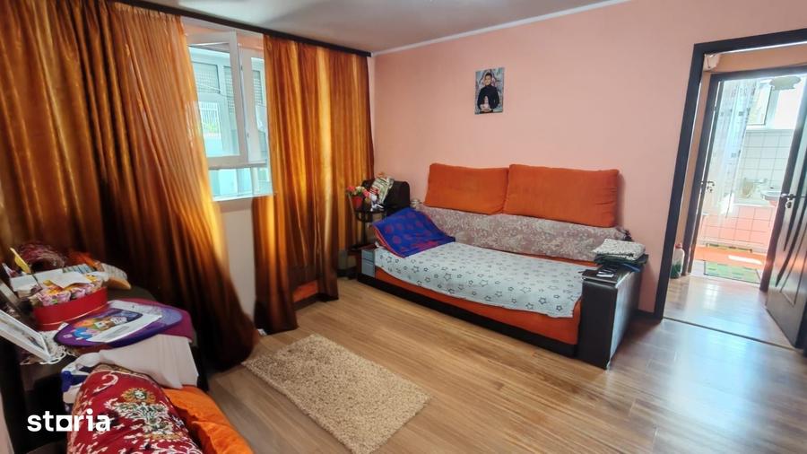 Apartament cu 2 camere semidecomandat în Micro 19