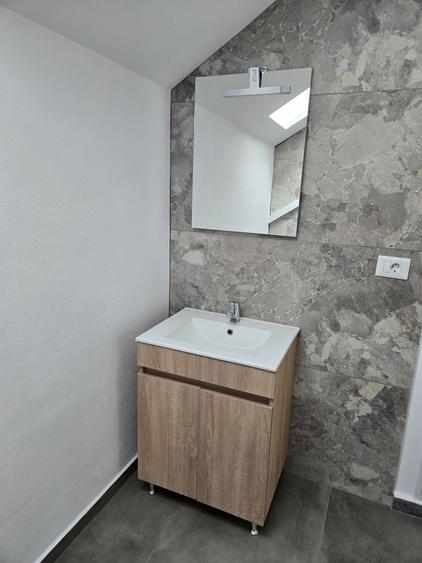 Casă cu 3 camere în Moșnița Veche