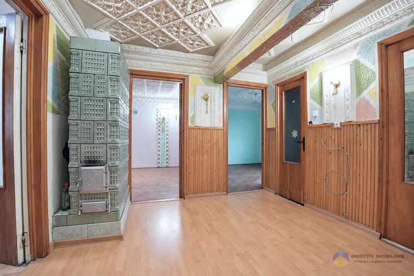 Apartament cu 3 camere decomandat în Dărmănești