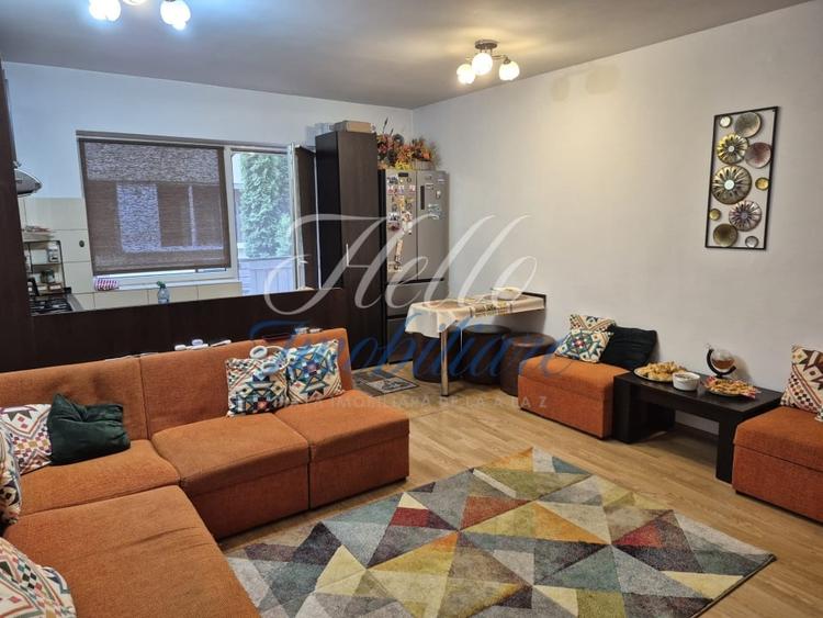 Apartament cu 3 camere semidecomandat, mobilat în Florești