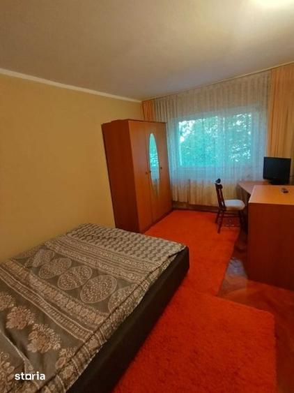 Apartament cu 2 camere semidecomandat în Girocului