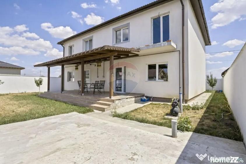 Casă cu 7 camere cu Teren 491 Mp în Vladimirescu