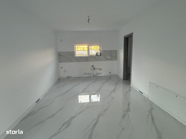 Casă cu 4 camere în Săbăreni
