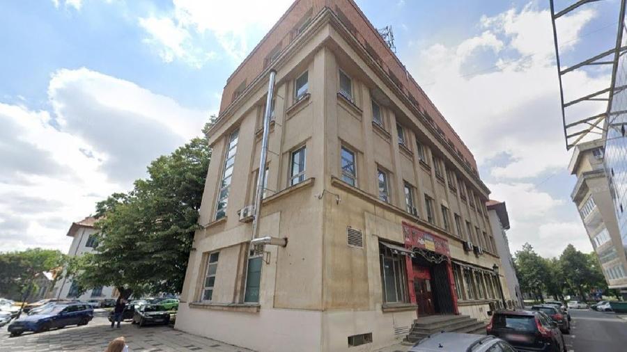 Spațiu comercial, de 2,195 mp, în Central