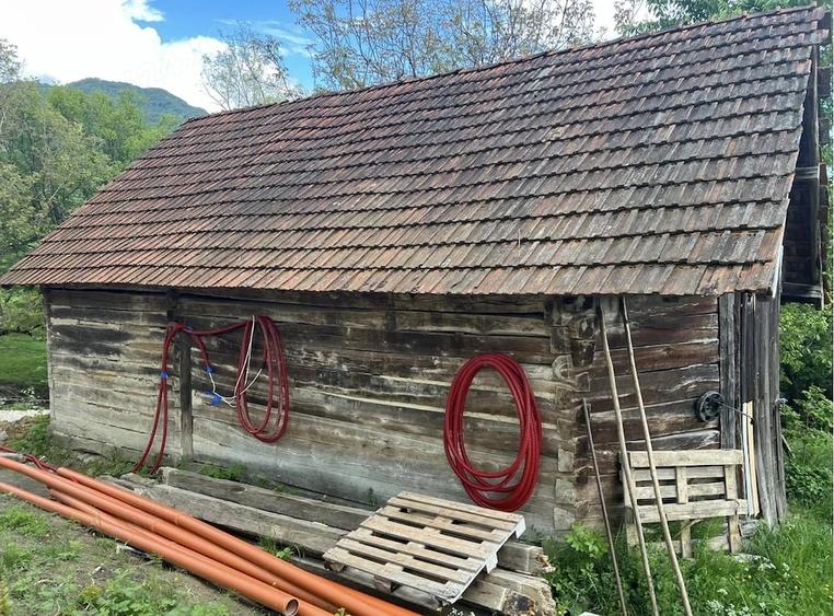 Teren de 5724 mp, în Hărțăgani