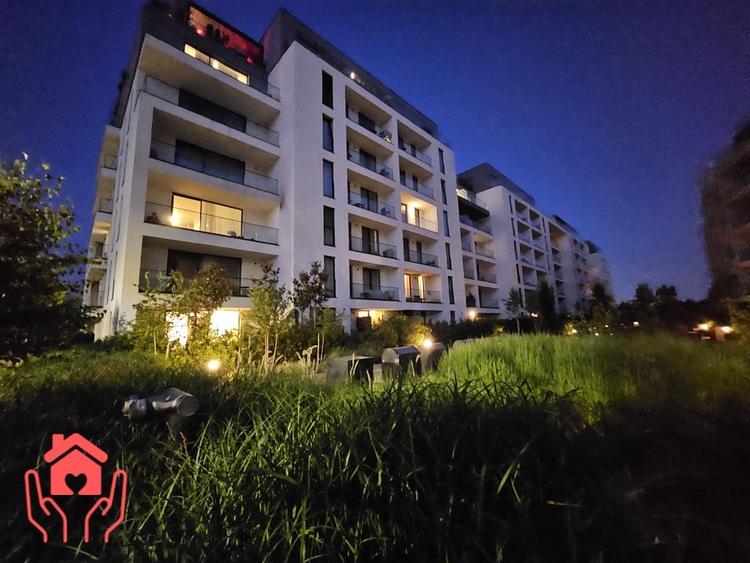 Apartament cu 3 camere decomandat, mobilat în Băneasa
