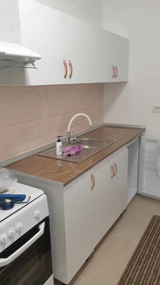 Garsonieră decomandată în Central