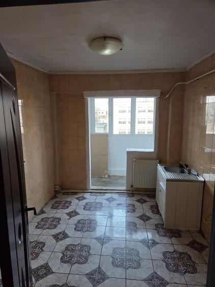 Apartament cu 2 camere decomandat în Obor