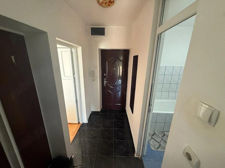 Garsonieră decomandată în Unirii