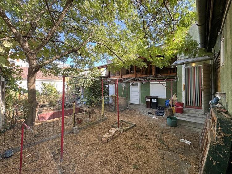 Casă cu 4 camere cu Teren 411 Mp în Cantemir