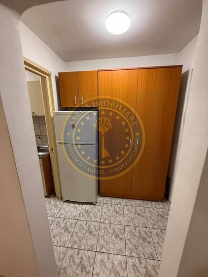 Apartament cu 3 camere semidecomandat în Timișoara